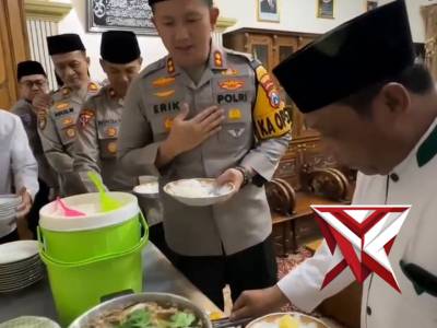 Safari Ramadhan di Ponpes Baitul Ulum Al-Islami ? Polres Magetan melaksanakan Safari Ramadhan deng - PoliceTube