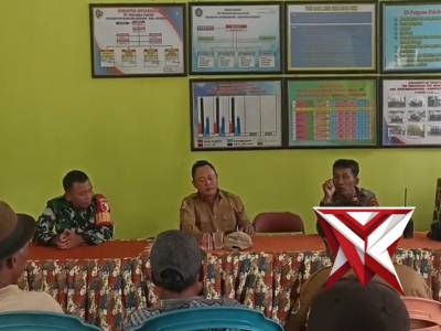 Kapolsek Dawarblandong Giat Problem solving Di Desa Pucuk - PoliceTube