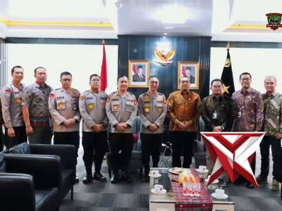Kapolda Sumatera Selatan Irjen Pol Dr. Sandi Nugroho menerima audiensi jajaran pimpinan PLN UID S2JB
