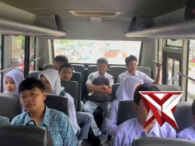 Bus Sekolah Gratis Satbrimob Polda Jawa Tengah