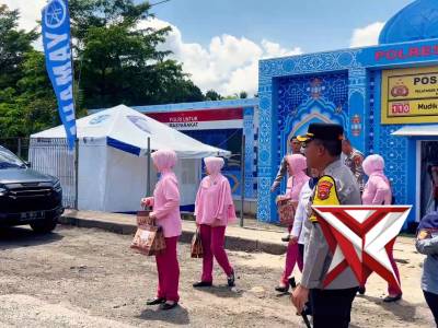 *Polres OKI Hadir peduli : Tali Asih dan Takjil Warnai HUT Yayasan Kemala Bhayangkari ke-46*

Kayuag