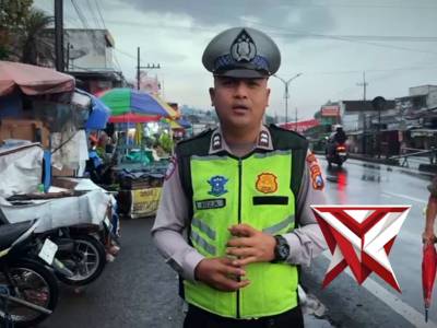 Pengaturan Arus Lalin sore hari dan Aiptu Reza Live Report pada titik kemacetan di Wilayah Lawang
