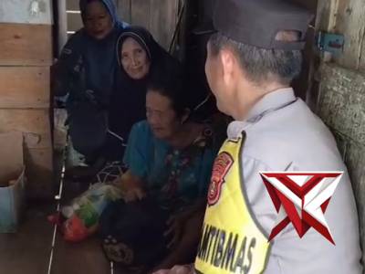 Polsek Babat Toman Gelar Program &ldquo;KOLING KATIM&rdquo; Bagikan Sembako Gratis untuk Warga Tidak Mampu Polse - PoliceTube