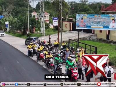 Berbagi Takjil ke Ojek Online Polres OKU Timur.