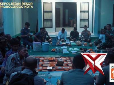 Safari Ramadhan Polres Probolinggo Kota di Pulau Gili Ketapang.