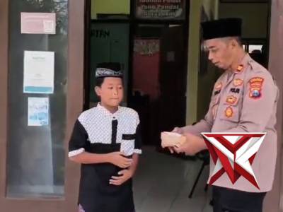 Bagi Takjil Polsek Pasongsongan