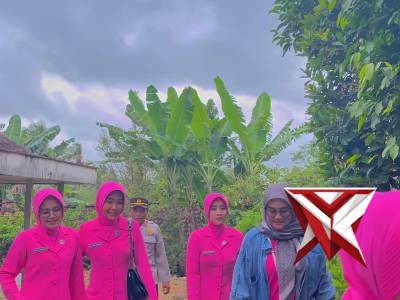 Pembagian Baksos Oleh Bhayangkari Ranting Bantur