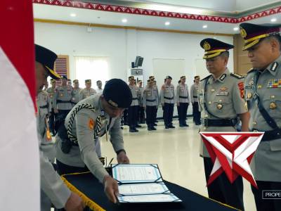 POLDA SULTRA : KAPOLDA SULTRA PIMPIN SERAH TERIMA JABATAN IRWASDA POLDA SULTRA