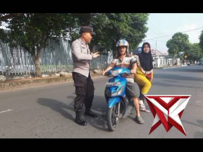 Melaksanakan himbauan