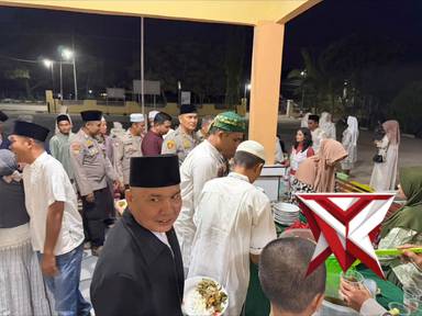 buka puasa bersama keluarga besar polsek pujud