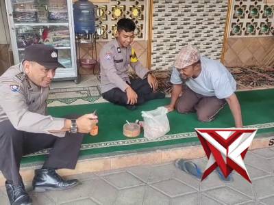 Patroli dialogis dengan warga masyarakat