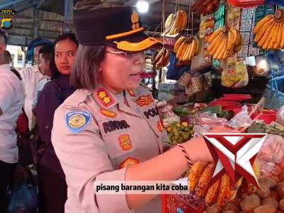 Dalam rangka menyambut hari raya idul fitri Kapolres samosir mengecek harga pangan