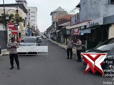 Kegiatan personel Polsek Gresik kota melaksanakan patroli dan pengamanan
