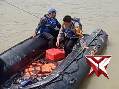 Patroli Tempat Wisata Pantai Polres Rembang