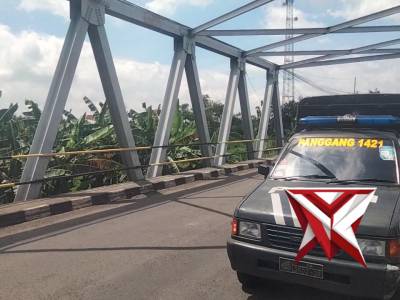 POLSEK BALONGPANGGANG: PATROLI KALI LAMONG - PoliceTube