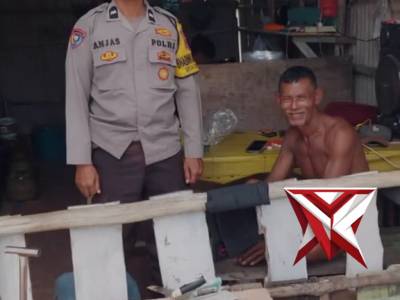 GIAT BHABINKAMTIBMAS DESA KEPOSANG MELAKSANAKAN GIAT SAMBANG KEPADA WARGA