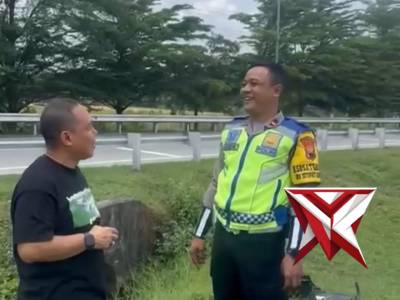 Polantas Sragen Sigap Singkirkan Benda yang Membahayakan di Jalan Tol Berkat Laporan dari Masyarakat