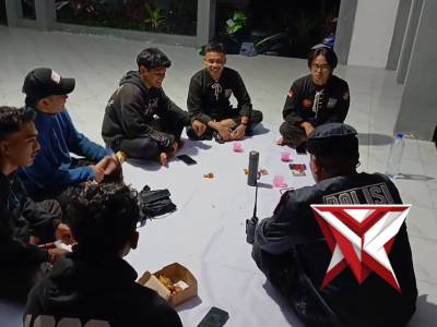Patroli Blue Light , Latihan Perguran Silat PSHT , Polsek Taman Krocok - PoliceTube