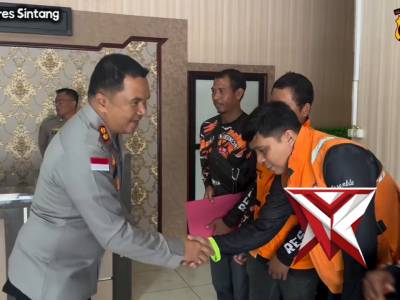 Polres Sintang Menerima Kunjungan Relawan Indonesia Untuk Bencana Sumatera
