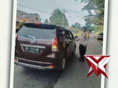 Polsek Jejawi melakukan pengecekan terhadap Orang, Surat Kendaraan, Muatan dari kendaraan Roda 4/6
