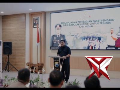 Aksi Berbagi di Bulan Ramadan, Polres Kediri dan Serikat Pekerja Bagikan Ratusan Takjil dan sembako