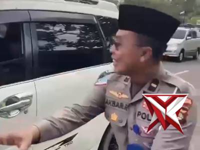 Berbagi sesama