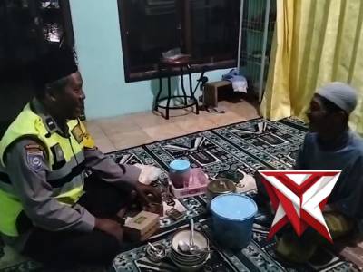 Aipda Suhermanto laksanakan sambang kamtibmas ajak masyarakat lebih waspada dengan lingkungan sekita