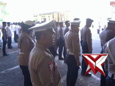 Apel Pagi Jam Pimpinan Kapolres Probolinggo