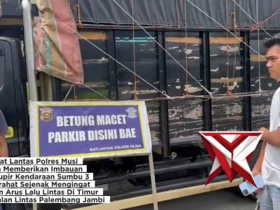 Personil Sat Lantas Polres Muba Memberika Imbauan Kepada Supir Kendaraan Sumbu 3