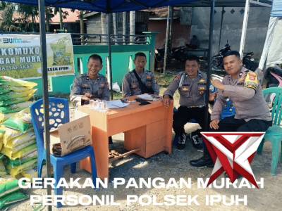 POLSEK IPUH MELAKSANAKAN GERAKAN PANGAN MURAH DI PASAR PULAI PAYUNG