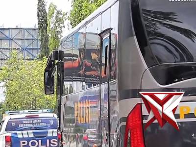 Kunjungan Ibu Ketua Bhayangkari Daerah Kalsel Di Pospam CBS Martapura - PoliceTube