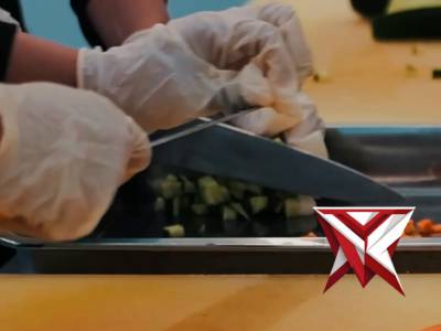 Kapolri Kunjungi SPPG Paakri Polda Sumsel, Relawan Terima Tali Asih - PoliceTube