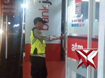 Patroli dialogis malam hari - PoliceTube