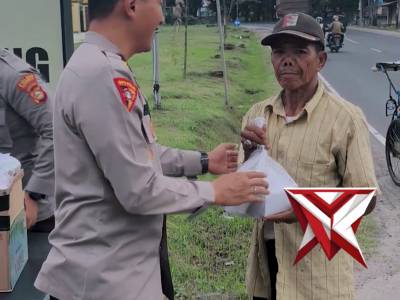 Polres OKI berbagi Takjil, wujud nyata polri hadir untuk masyarakat