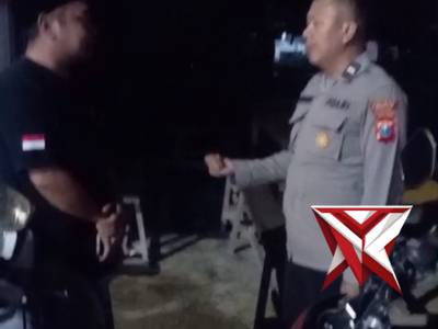 *Polsek Ujungpangkah Giat Patroli Sambang Ciptakan Wilayah Aman*