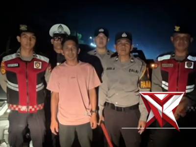 Anggota Polres Mura berikan pertolongan kepada masyarakat - PoliceTube