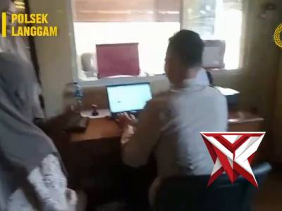 Personil polsek langgam memberikan pelayanan kepada masyarakat - PoliceTube