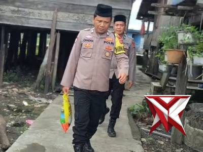 Polsek Babat Toman melaksanakan Jumat berkah 1 - PoliceTube