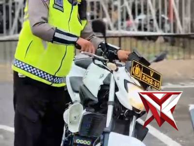 09. Apel cek kesiapan diri dan Kendaraan Dinas Sat Lantas