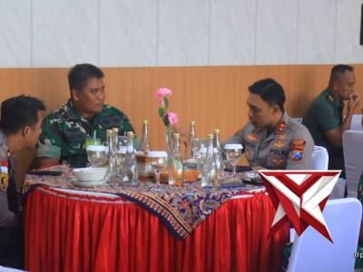 KUNJUNGAN SILATURAHMI KE KODIM 0805 NGAWI - PoliceTube