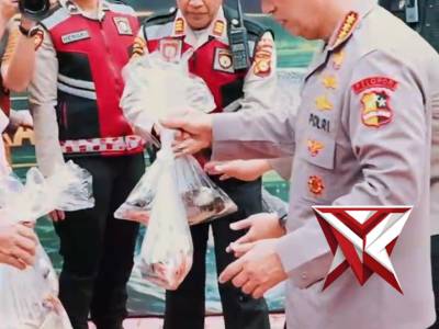 Kapolri Kunjungi SPPG Paakri Polda Sumsel, Relawan Terima Tali Asih