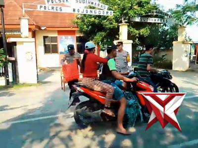 BAGI TAKJIL POLSEK SUGIHWARAS