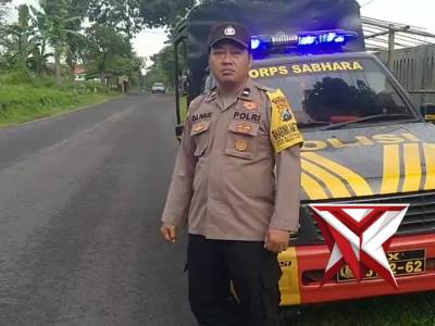 Patroli jalan raya utama Kesono Desa Bakalan, Kec. Gondang.