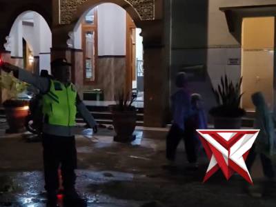 Guna ciptakan situasi  kamtibmas tetap kondusif di bulan Ramadhan di wilayah Kecamatan Barat, Polsek