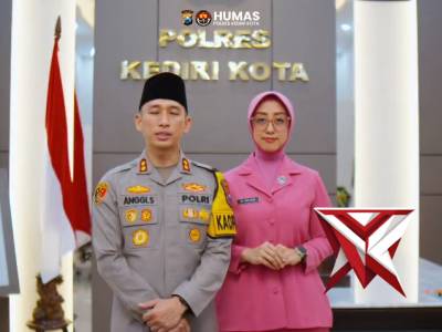 Kapolres Kediri Kota AKBP Anggi Saputra Ibrahim, S.H., S.I.K., M.H., bersama Ibu Ketua Bhayangkari C