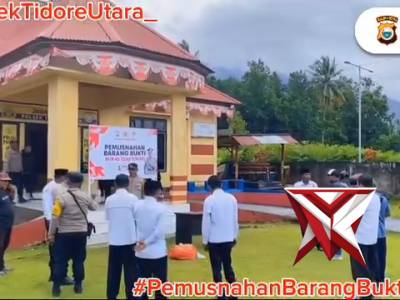 GELAR PEMUSNAHAM MINUMAN KERAS DI POLSEK TIDORE UTARA