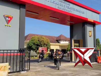 Personel Kompi 2 Batalyon C Pelopor Satbrimob Polda Sumsel Melaksanakan Giat Patroli Ops Ketupat