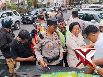 Gerakan Pangan Murah Polsek Gianyar, Beras Ludes Terjual Diserbu Warga"