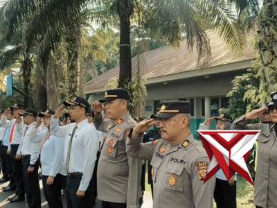Upacara Bendera SMA Taruna Bumi Khatulistiwa