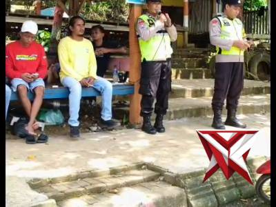 Himbauan Kamtibmas dari personil sub Satgas Binmas di lokasi objek wisata